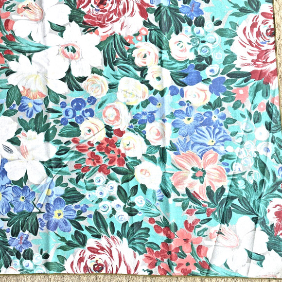 Vintage 1980s tablecloth floral motif green blue pink peach cottage farmhouse - Picture 3 of 6